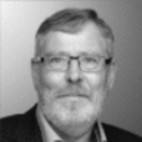 Av Stein Pettersen